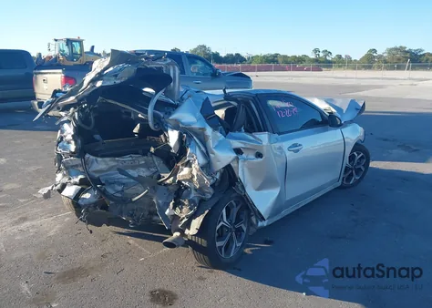 2019 Kia Forte Lxs z USA, uszkodzony, nr VIN 3KPF24AD5KE072206